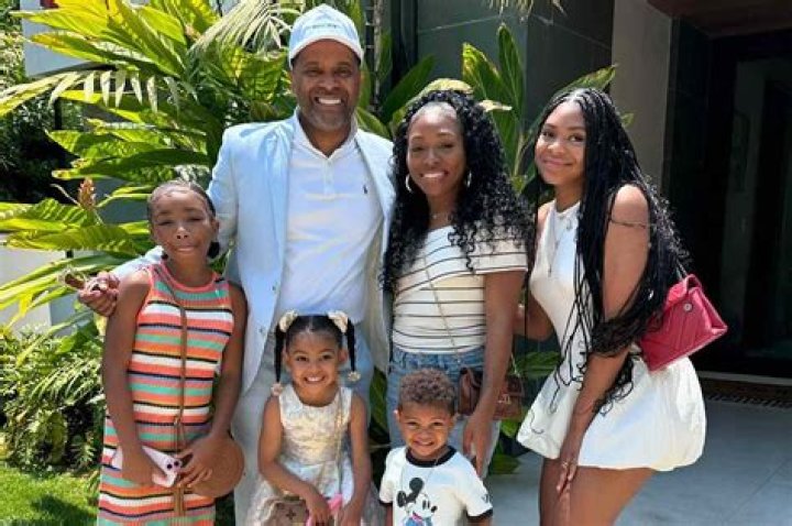 Is Sheldon Epps Related To Mike Epps? Learn About His Family Tree Links ·