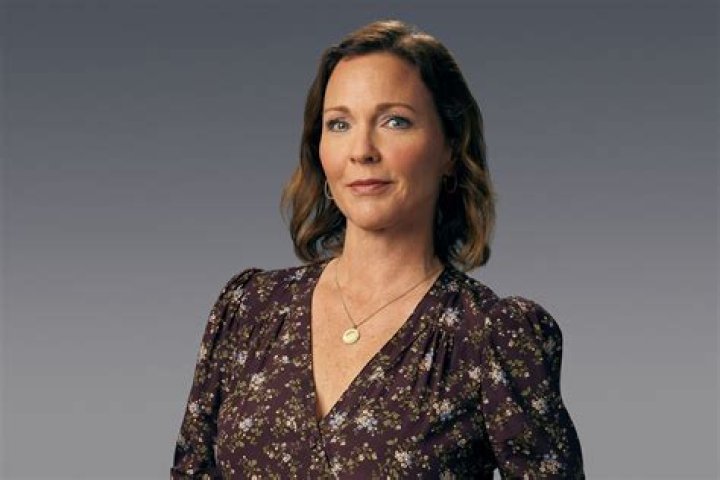 Kelli Williams ·