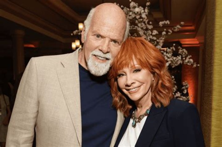 Who is Reba McEntire's second husband? |